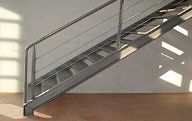escalera industrial metalica